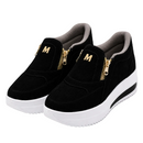 Max Orthopedic Sneakers